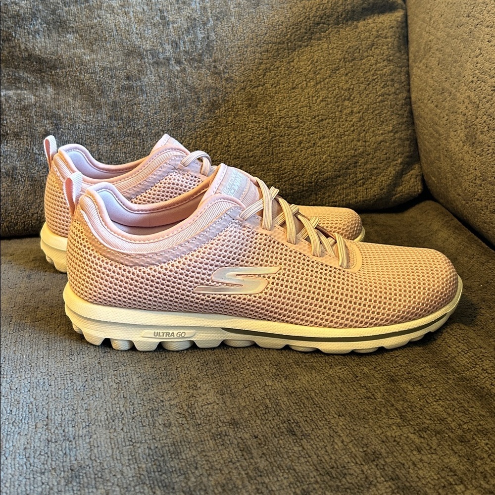 Skechers Light Pink Mesh Sneakers 8.5
